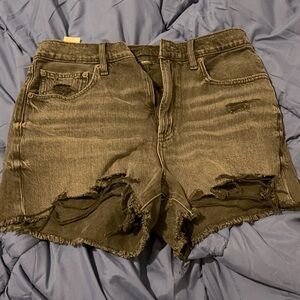 AMERICAN EAGLE Ripped Jean Shorts